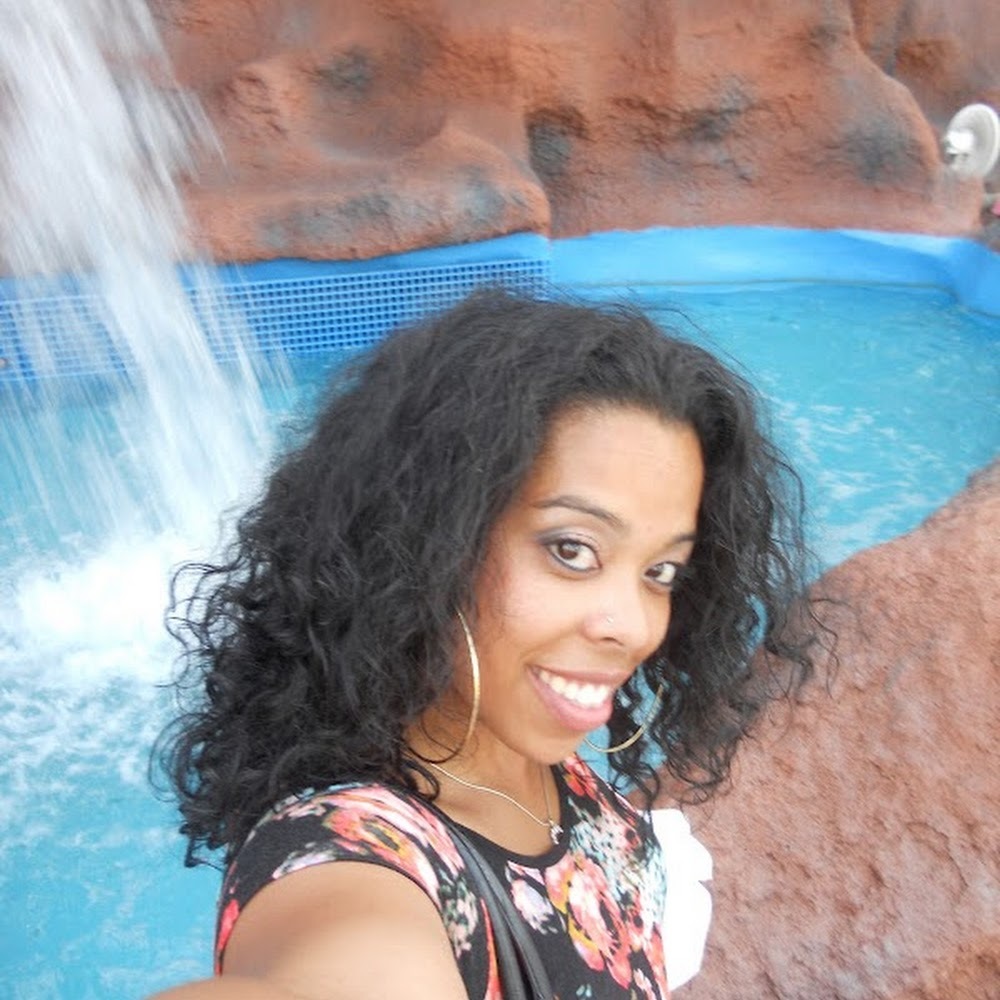 Meet your Posher, Elaine